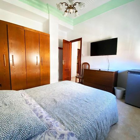 La Malvarrosa Beach Rooms In Shared Apartment バレンシア エクステリア 写真