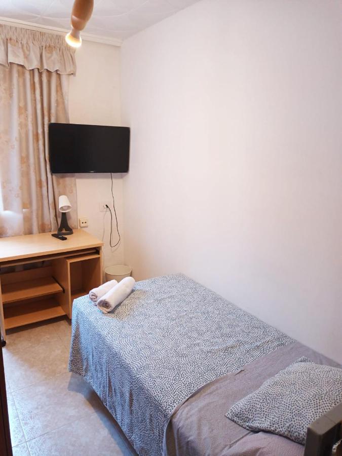 La Malvarrosa Beach Rooms In Shared Apartment バレンシア エクステリア 写真