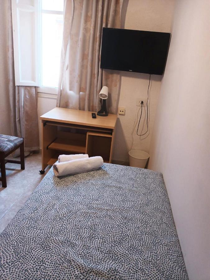 La Malvarrosa Beach Rooms In Shared Apartment バレンシア エクステリア 写真