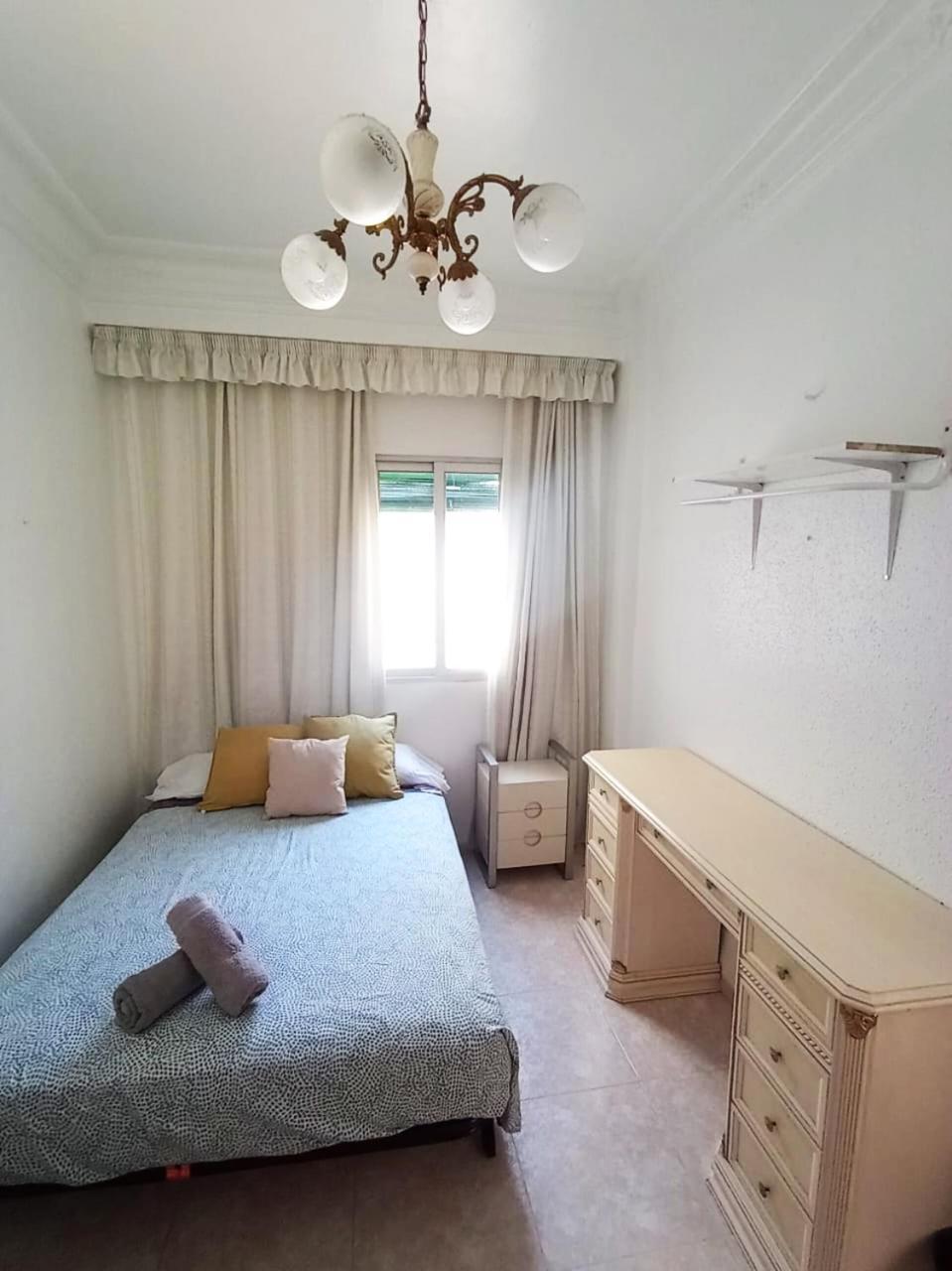 La Malvarrosa Beach Rooms In Shared Apartment バレンシア エクステリア 写真